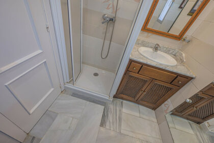 bb230c36b658e0b361cb45255ee7c508 - 21