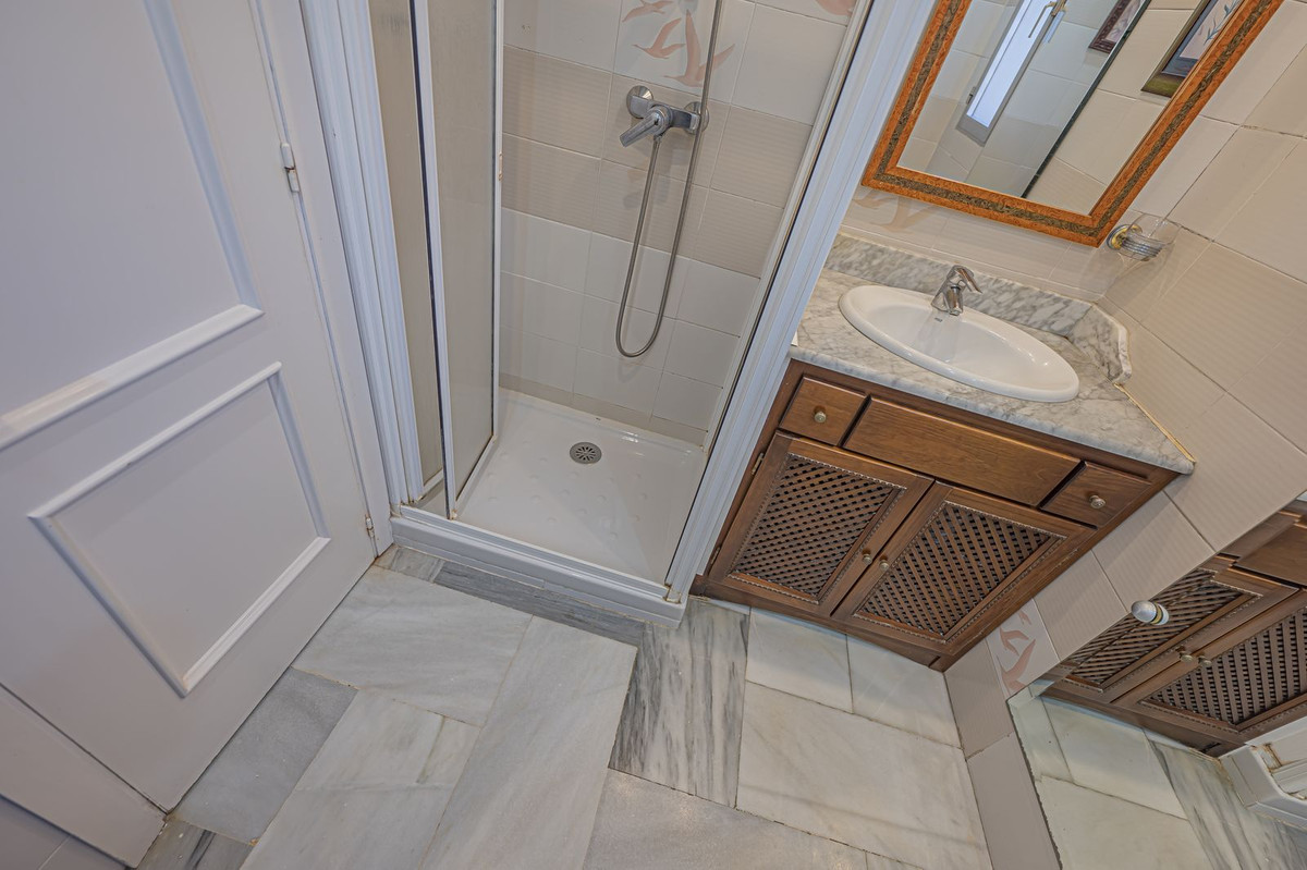 bb230c36b658e0b361cb45255ee7c508 - 21