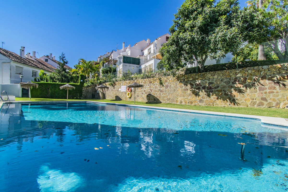 bb230c36b658e0b361cb45255ee7c508 - 23