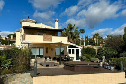 bce229de048f584a518e75783bda5956 - 1