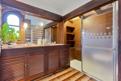 bcfd21026a95a25f585c87d201b7f080 - 14