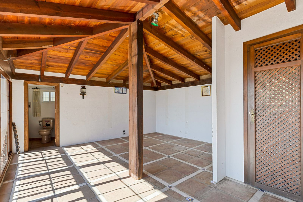 bcfd21026a95a25f585c87d201b7f080 - 21