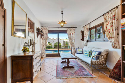 bcfd21026a95a25f585c87d201b7f080 - 22