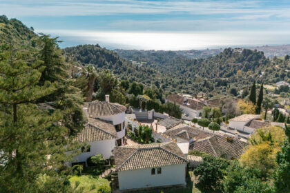 bcfd21026a95a25f585c87d201b7f080 - 27