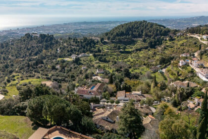 bcfd21026a95a25f585c87d201b7f080 - 28