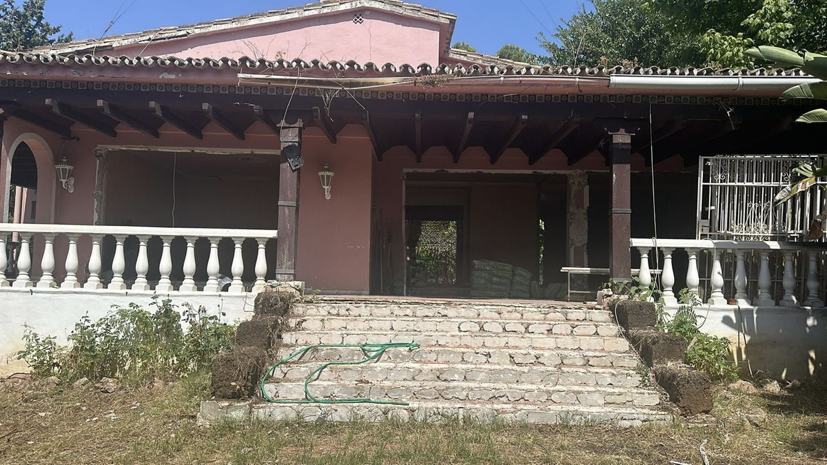 bd65aa9eb7fb9c4a956ce34205496340 - 2