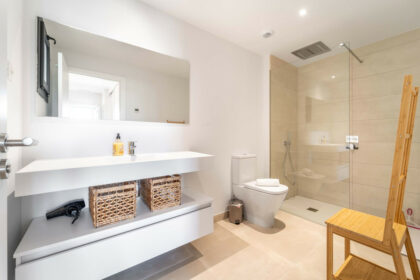 be384e30bd7c892f80c489168a009b99 - 23