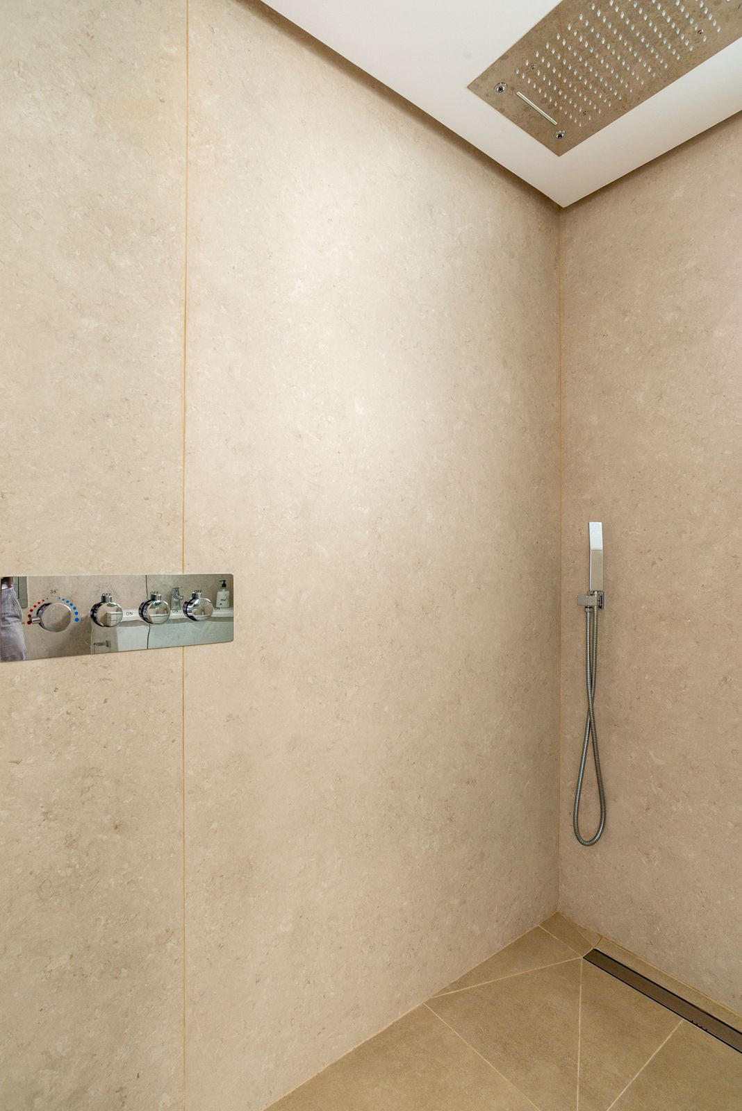 bf5e87f7c91acd1c24451586d23a560e - 22