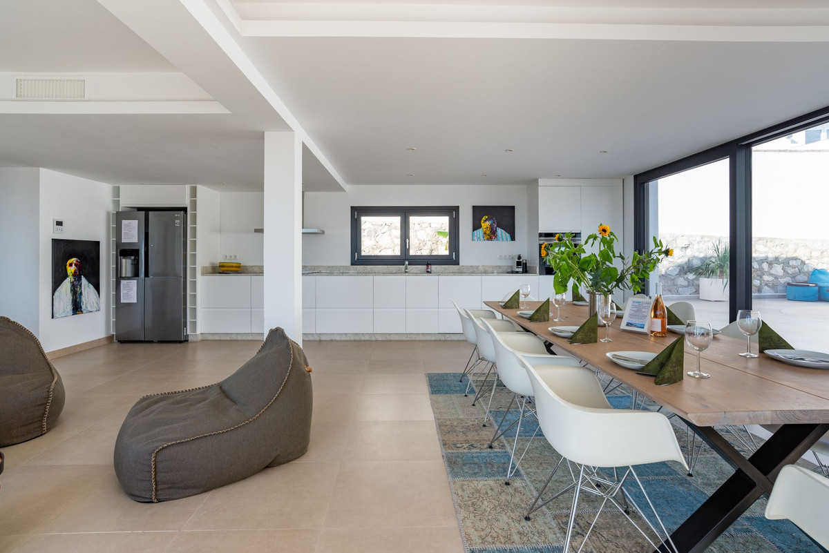 bf5e87f7c91acd1c24451586d23a560e - 41