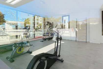 c046d9633cffda87330e655561bfc979 - 44