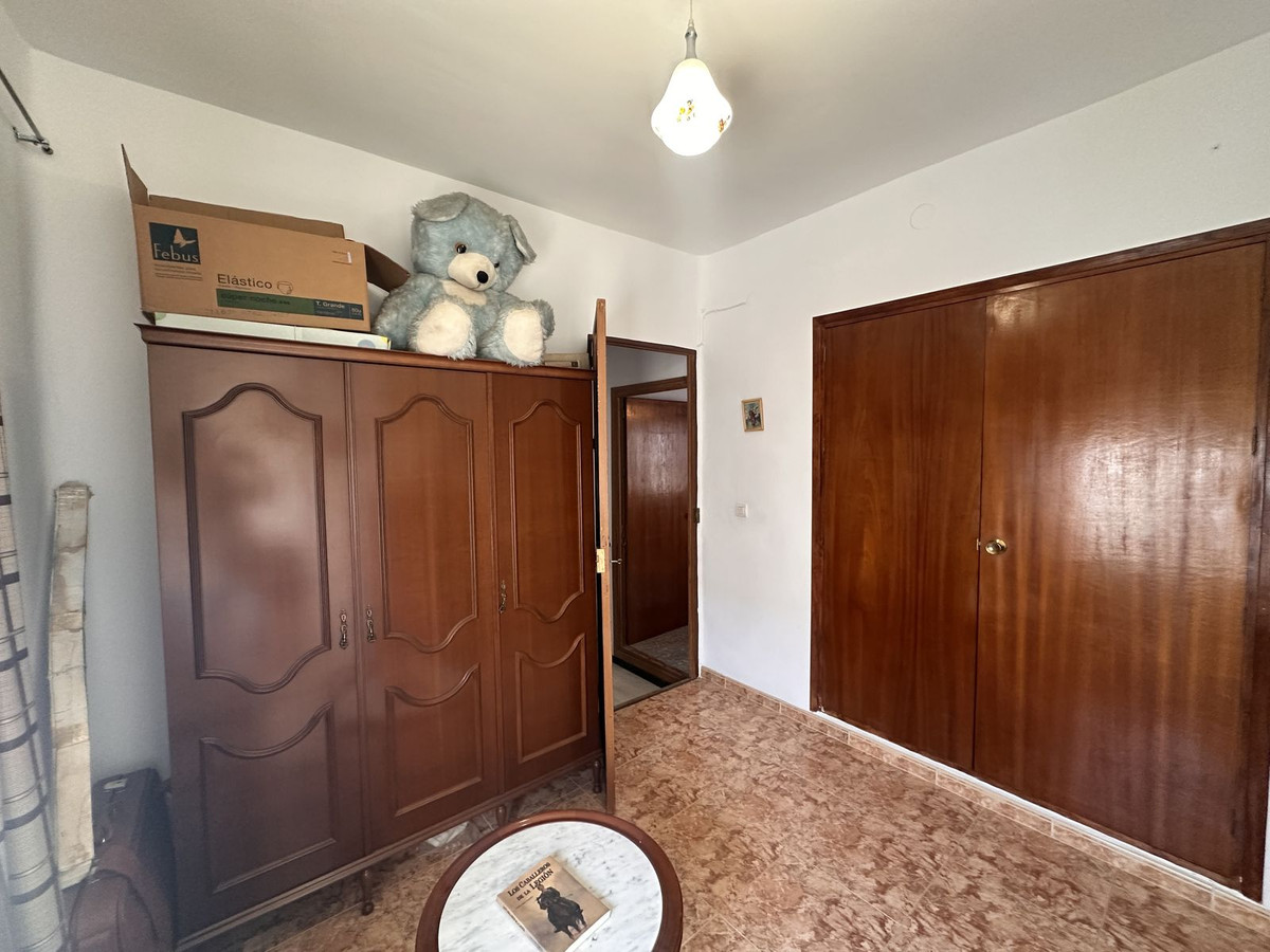 c19570492efa6f346d77991c4a4cf62e - 16