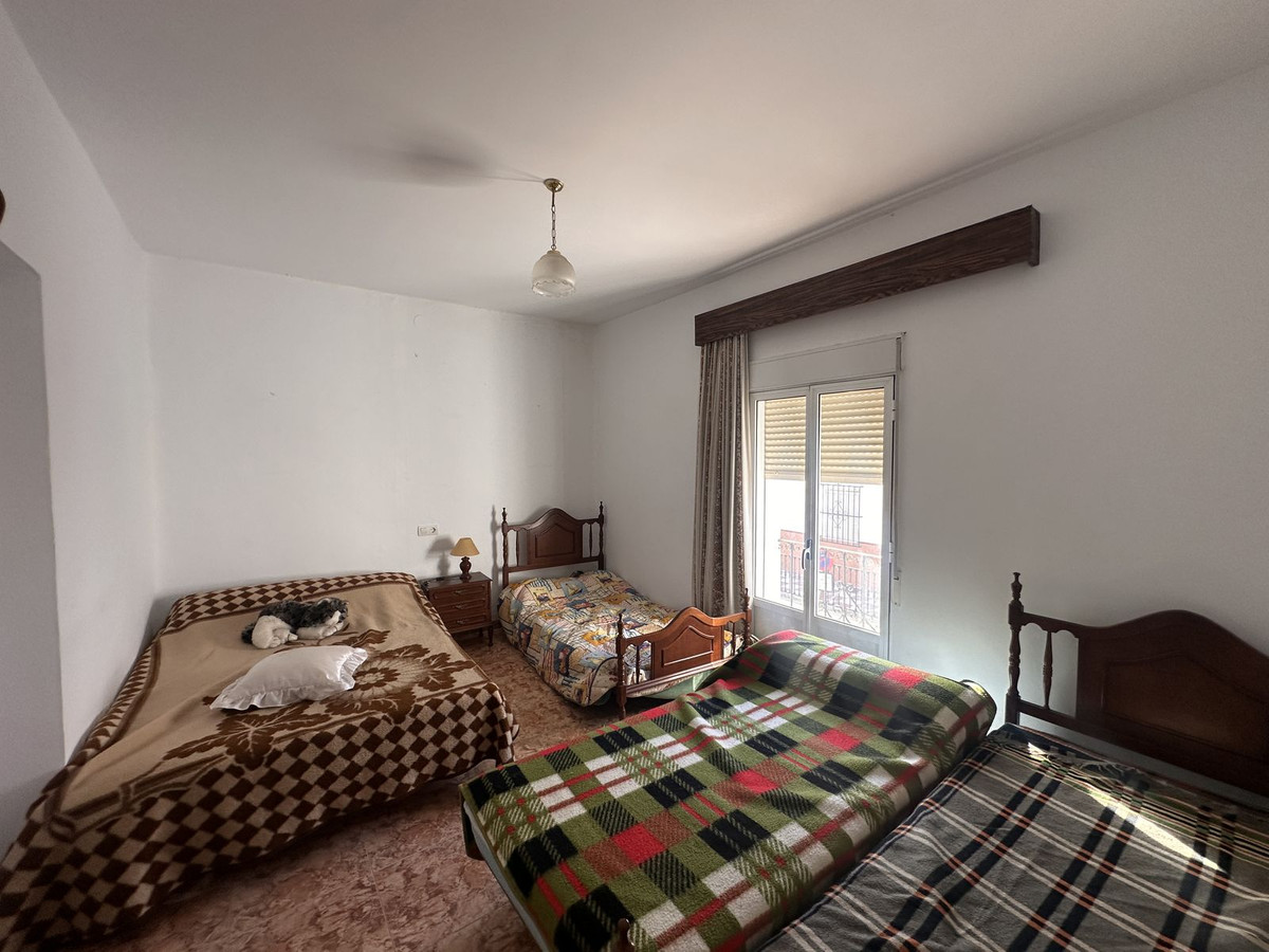 c19570492efa6f346d77991c4a4cf62e - 18