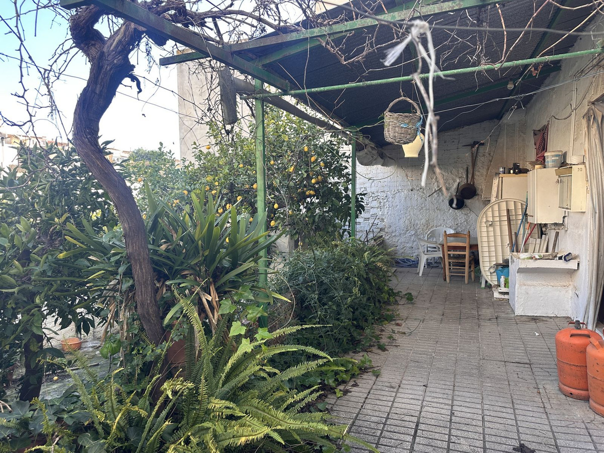 c19570492efa6f346d77991c4a4cf62e - 22