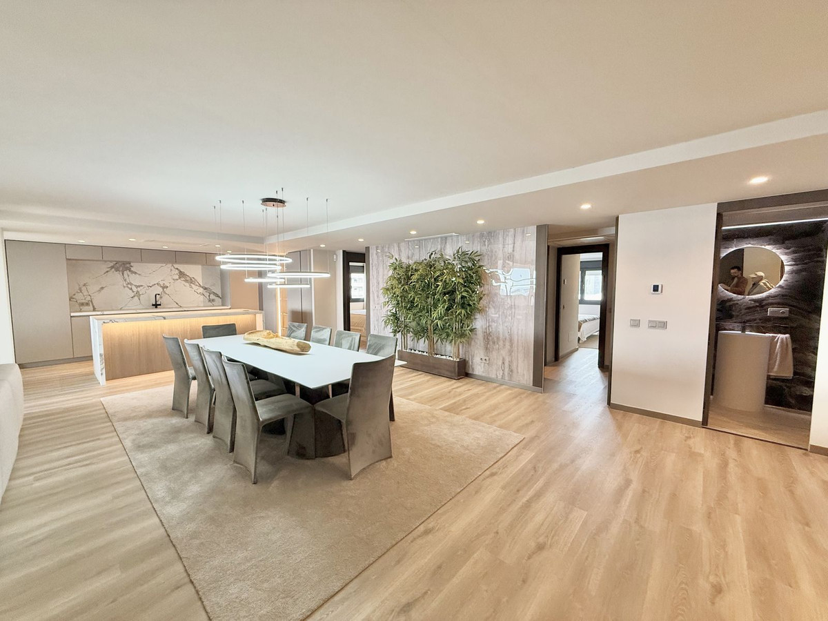 c1a43d56ba22890b475ef366521ef800 - 1