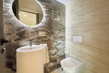 c1a43d56ba22890b475ef366521ef800 - 13