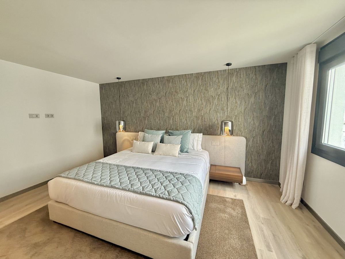 c1a43d56ba22890b475ef366521ef800 - 17