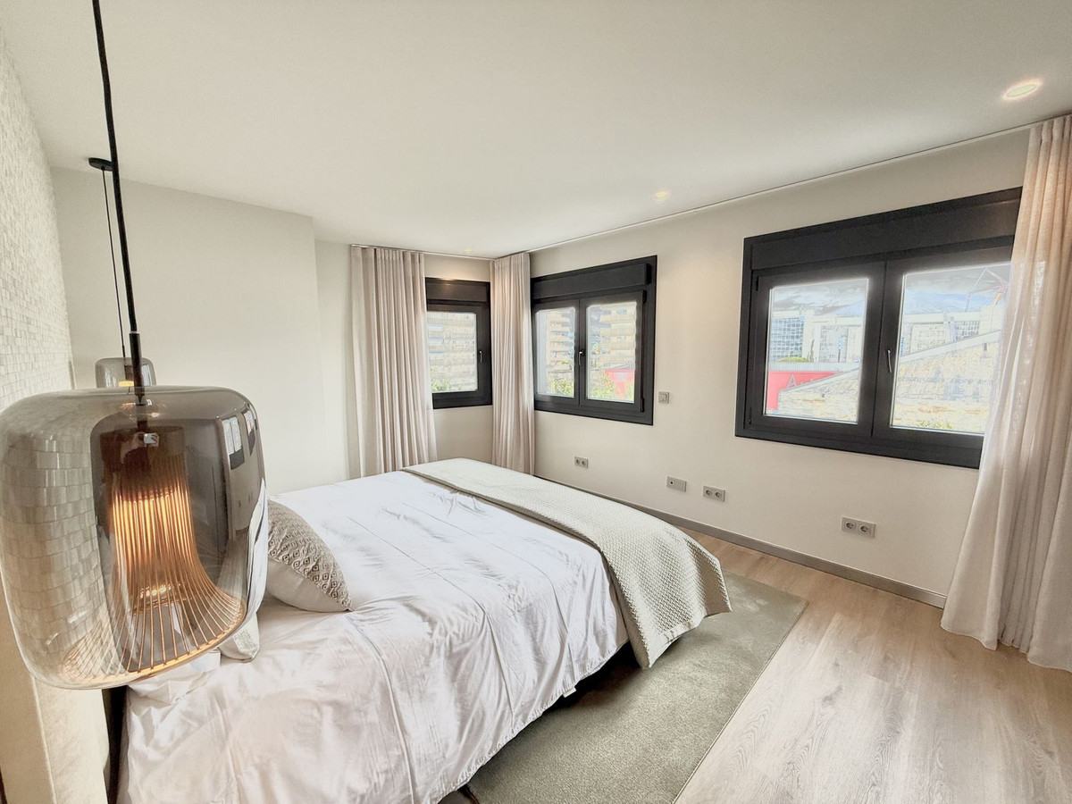 c1a43d56ba22890b475ef366521ef800 - 22