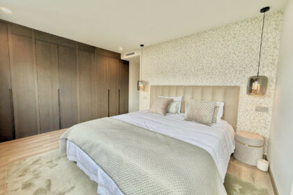 c1a43d56ba22890b475ef366521ef800 - 23