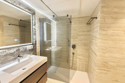 c1a43d56ba22890b475ef366521ef800 - 25