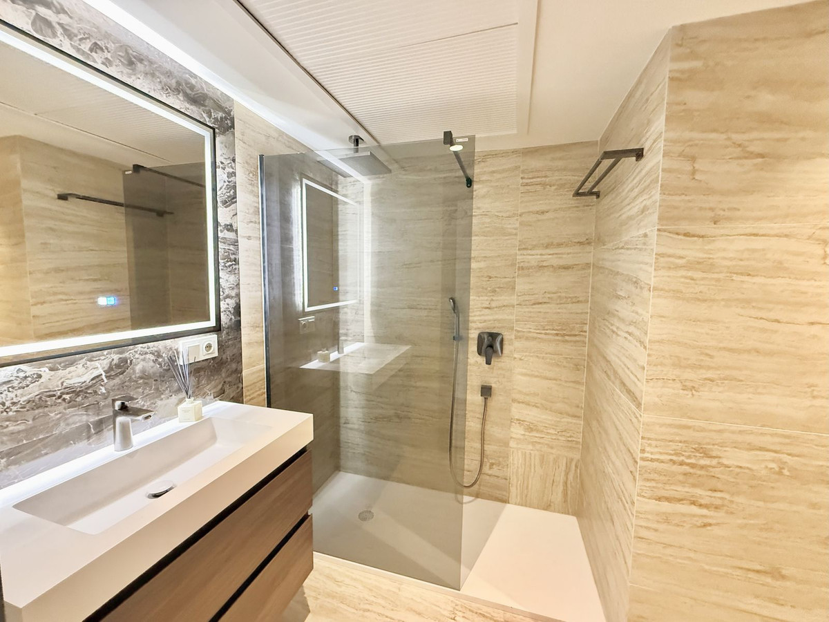 c1a43d56ba22890b475ef366521ef800 - 25