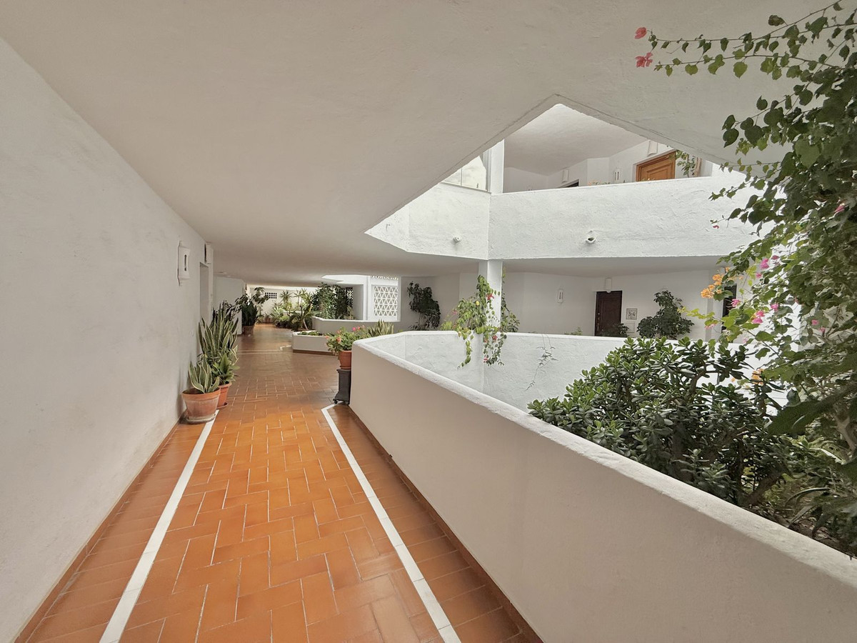 c1a43d56ba22890b475ef366521ef800 - 28