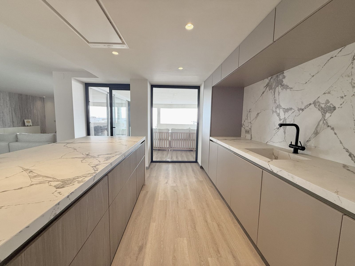 c1a43d56ba22890b475ef366521ef800 - 7