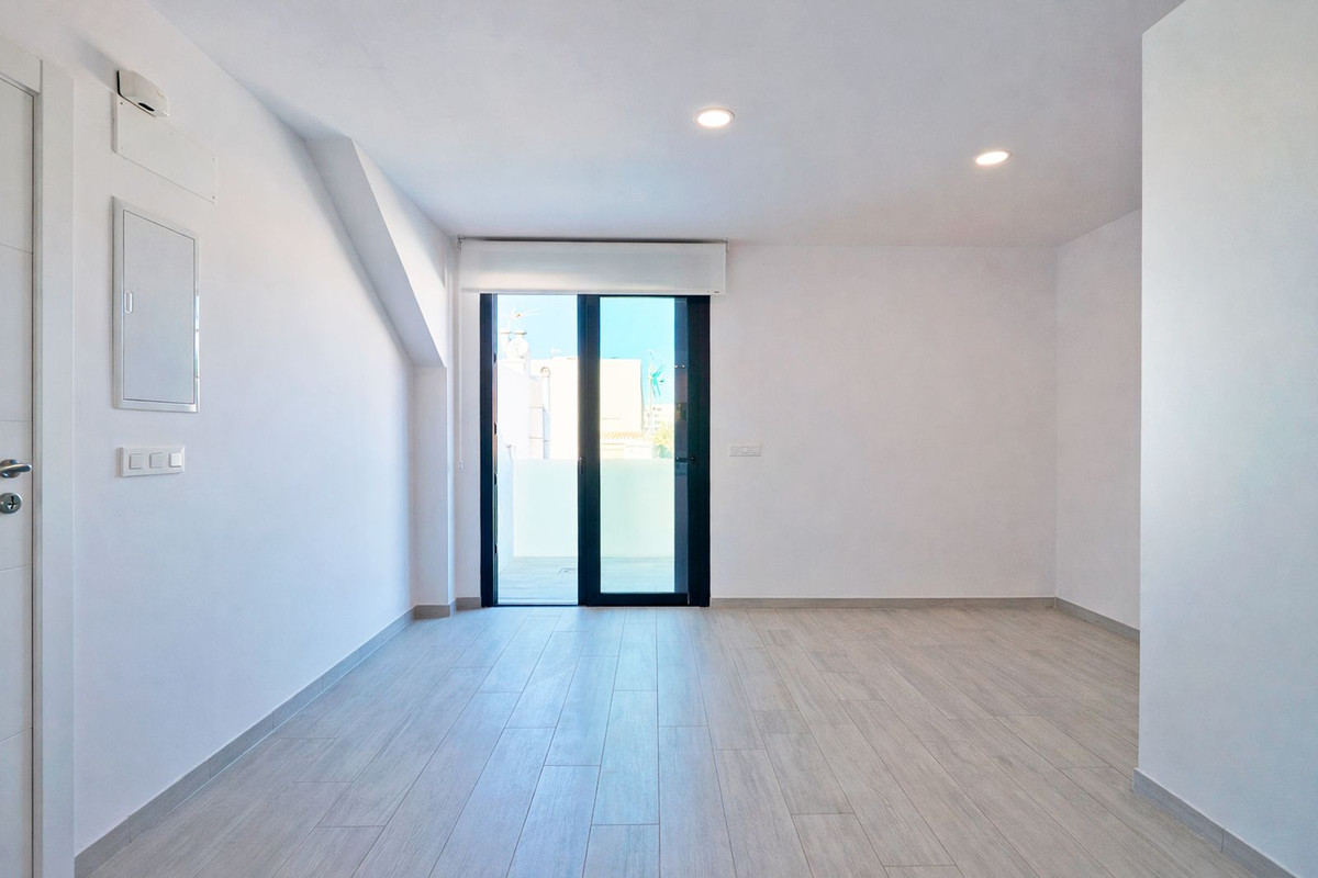 c25cb5c4000c9edc74f4b1583b5f9831 - 10