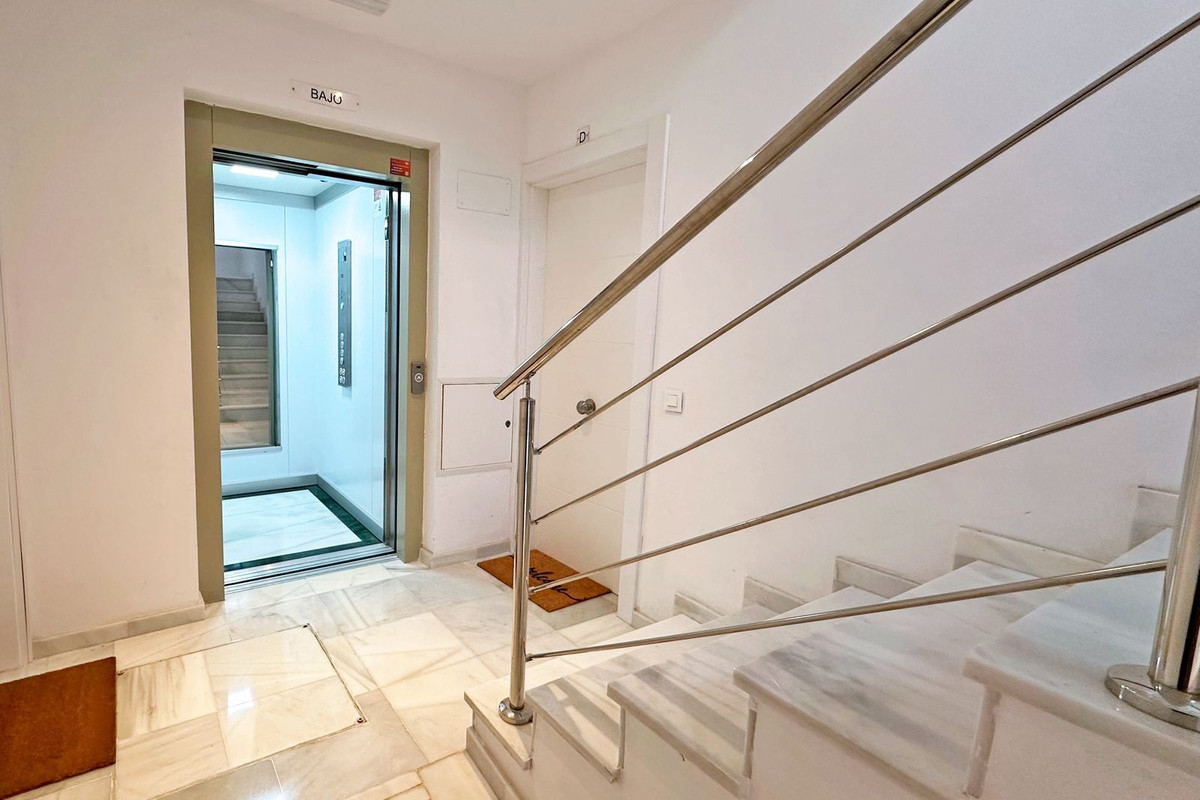 c25cb5c4000c9edc74f4b1583b5f9831 - 16