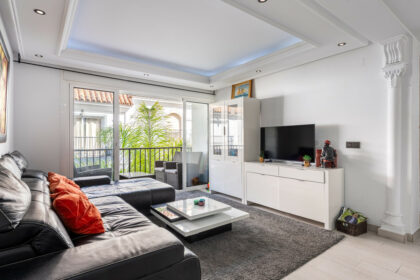 c26c1c6d461615d3c7d7cc79aa1b3e6b - 15