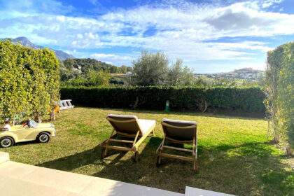 c330bd1f667b481c059c91bb7b12ffa6 - 12