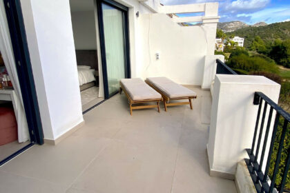 c330bd1f667b481c059c91bb7b12ffa6 - 24