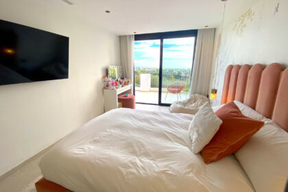 c330bd1f667b481c059c91bb7b12ffa6 - 33