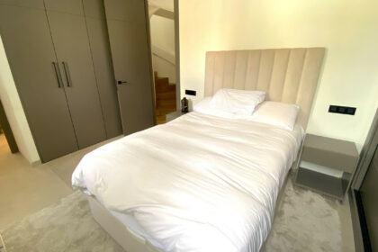 c330bd1f667b481c059c91bb7b12ffa6 - 38