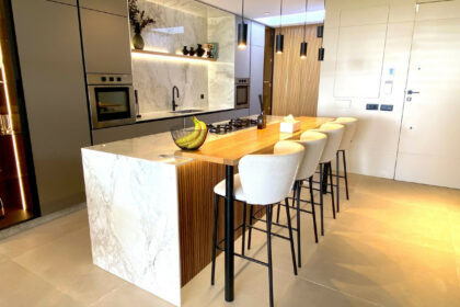 c330bd1f667b481c059c91bb7b12ffa6 - 7