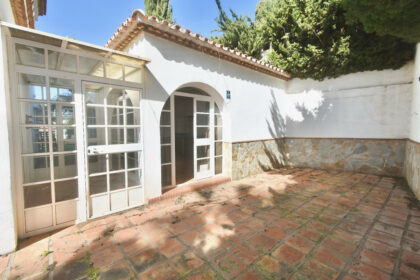 c3e10fc7bc9cf5cf1f8022d8e4e65b0b - 14