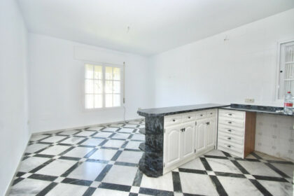 c3e10fc7bc9cf5cf1f8022d8e4e65b0b - 21