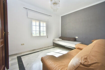 c3e10fc7bc9cf5cf1f8022d8e4e65b0b - 42