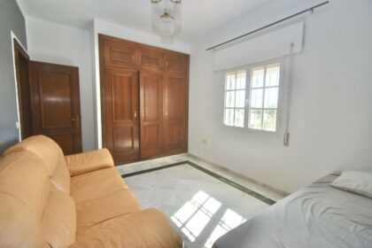 c3e10fc7bc9cf5cf1f8022d8e4e65b0b - 43