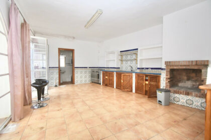 c3e10fc7bc9cf5cf1f8022d8e4e65b0b - 52