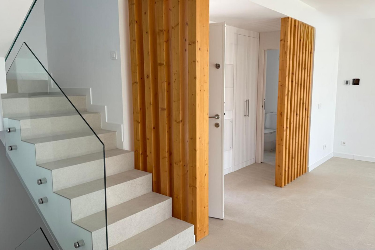 c50728d091d76f64159ce9bde9323e24 - 2