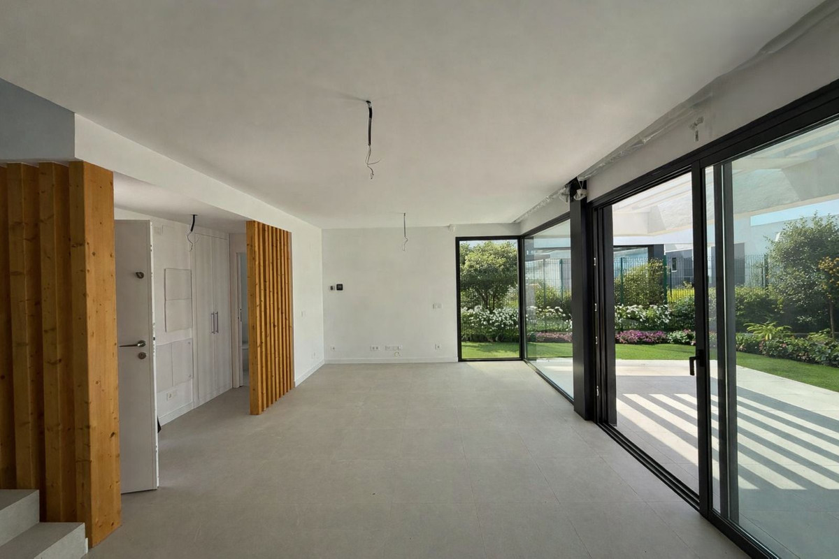 c50728d091d76f64159ce9bde9323e24 - 3