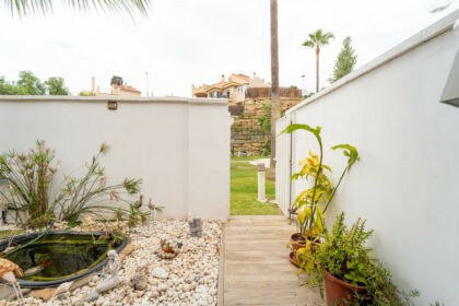 c51bd8e7f12550af754fe8f804443cd2 - 24