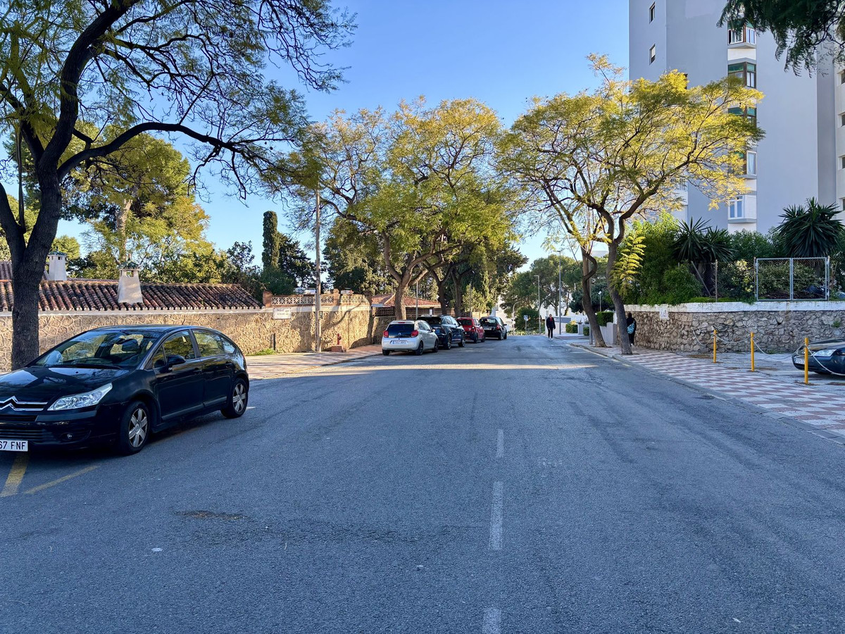 c545eae638676505a7620f1819bccea7 - 19