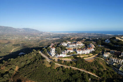 c6981b87a1772d8ac28f3e3d8cb17782 - 35