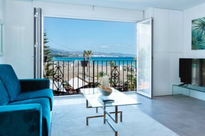 c6b175fa8eaa456cf03aee08aff17c0a - 1