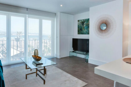 c6b175fa8eaa456cf03aee08aff17c0a - 4