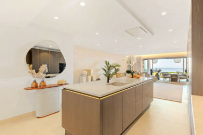 c6cc14bc4e069811200423fbe79f45e3 - 15