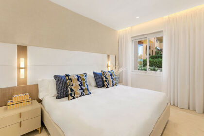 c6cc14bc4e069811200423fbe79f45e3 - 24