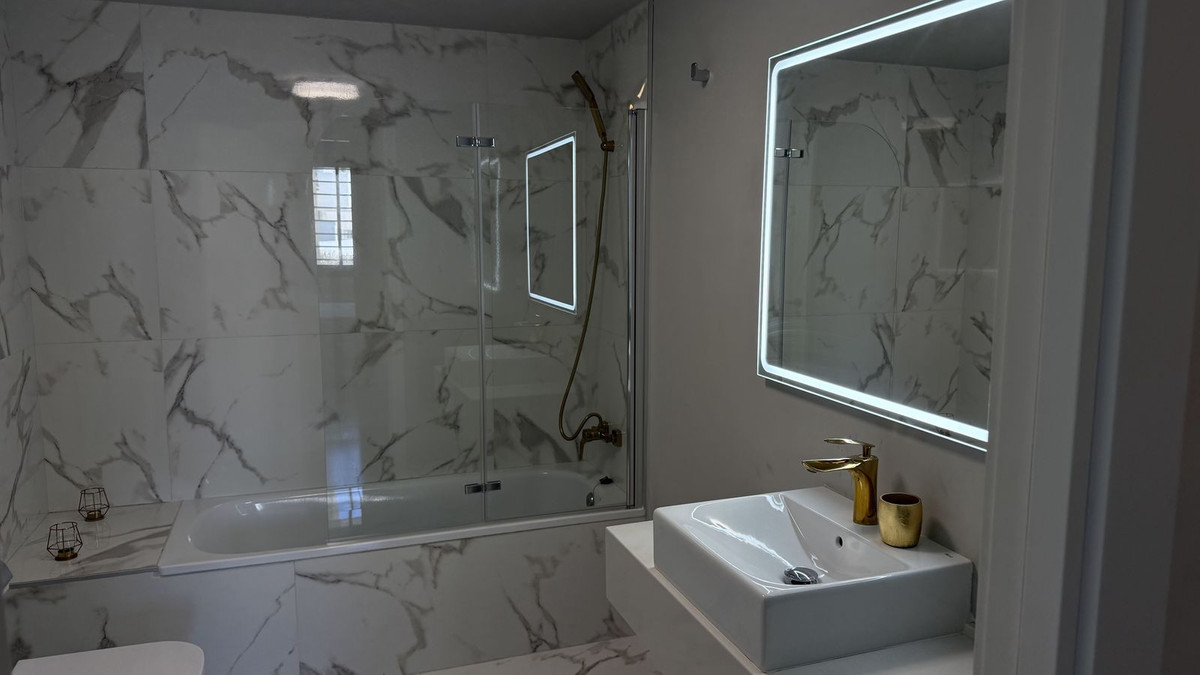 c73fdcbaf6166de1d859ed2ebcf0c67b - 23