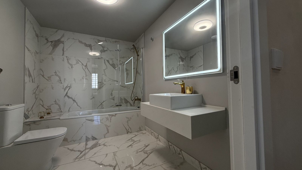 c73fdcbaf6166de1d859ed2ebcf0c67b - 8